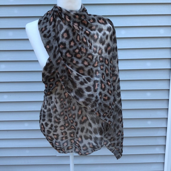 H&M leopard print scarf - Picture 1 of 4